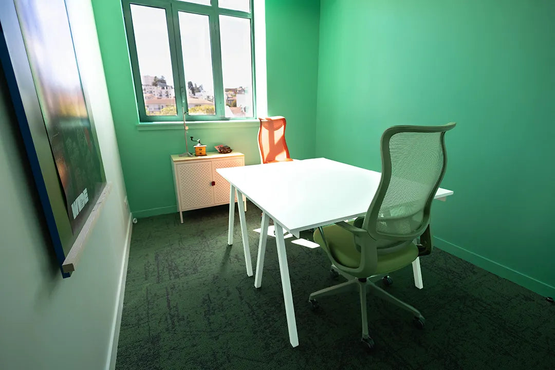 Bureau privatif 2 personnes lumineux WIDE Fauriel à Saint-Étienne avec fauteuils ergonomiques