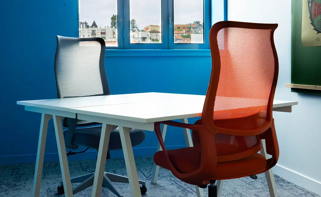 Bureau privatif 2 personnes lumineux WIDE Fauriel à Saint-Étienne avec fauteuils ergonomiques