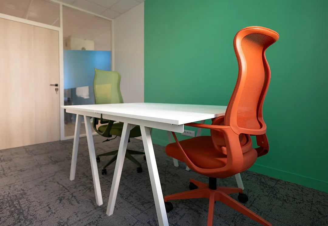 Bureau privatif 2 postes WIDE Fauriel à Saint-Étienne avec mobilier équipé et fauteuils ergonomiques